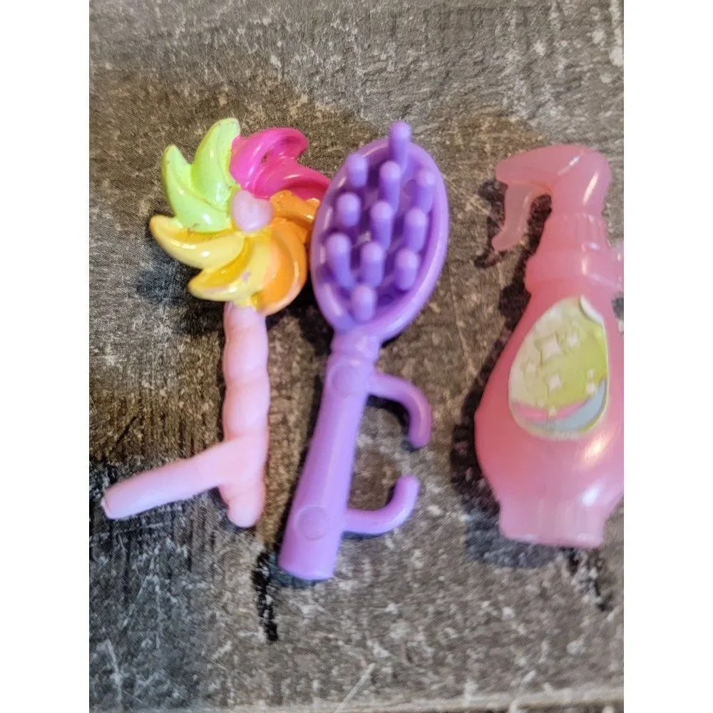 Brush pinwheel pink spray hair doll accessory clip on set‎ toy figure